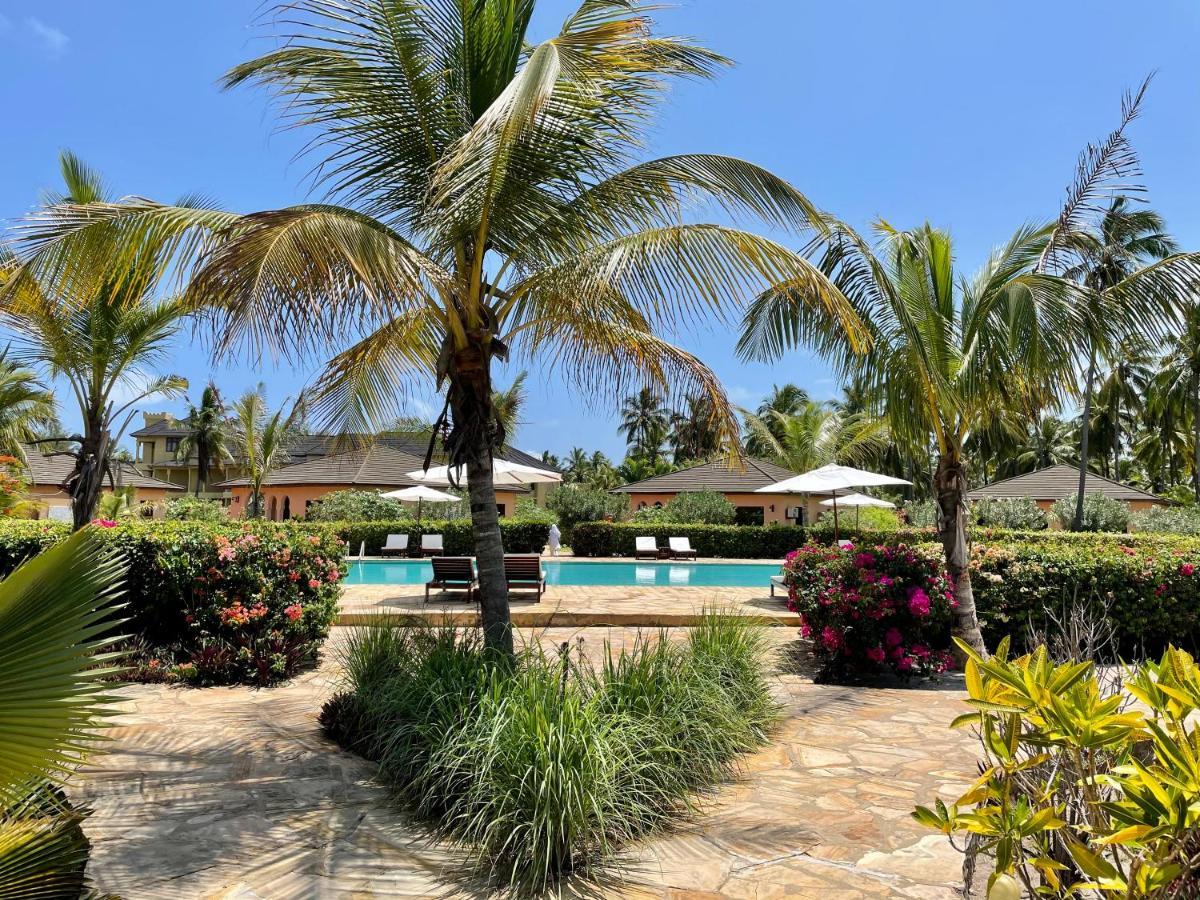 The Sands Beach Resort Bwejuu Esterno foto