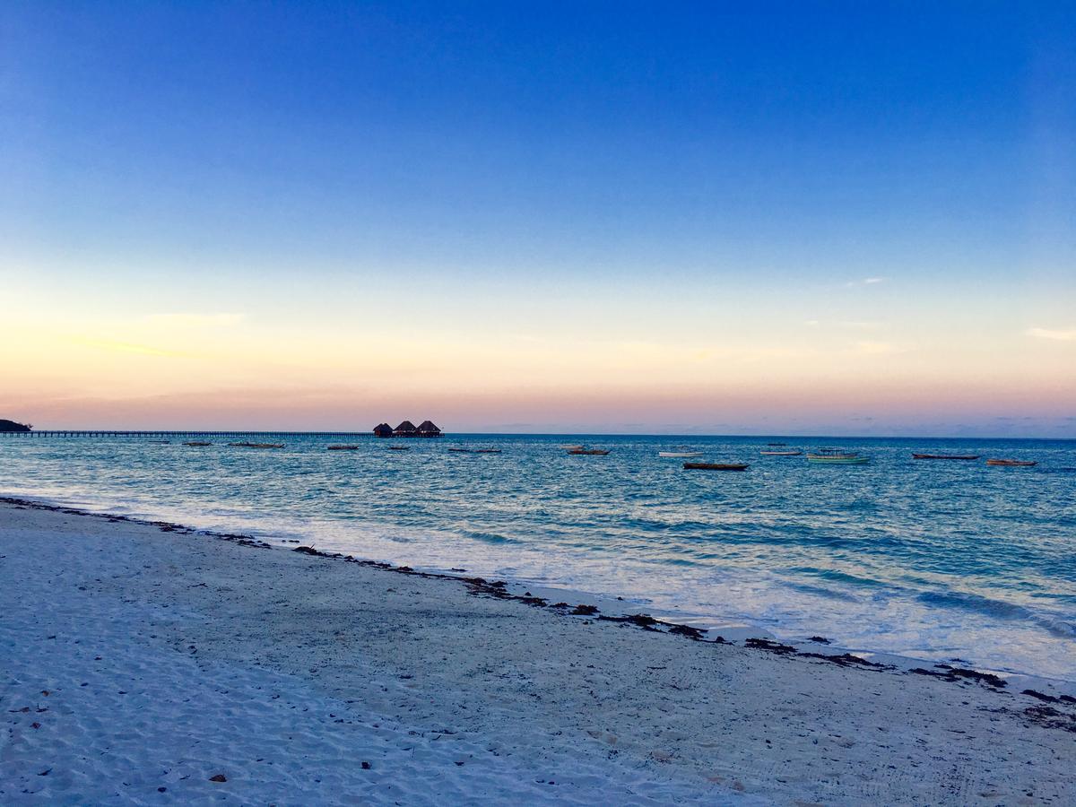 The Sands Beach Resort Bwejuu Esterno foto