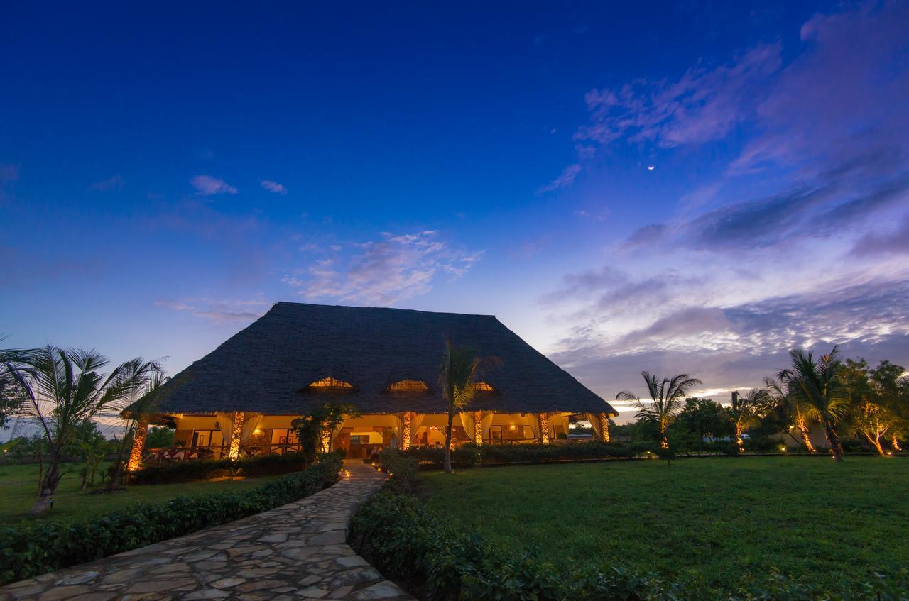 The Sands Beach Resort Bwejuu Esterno foto