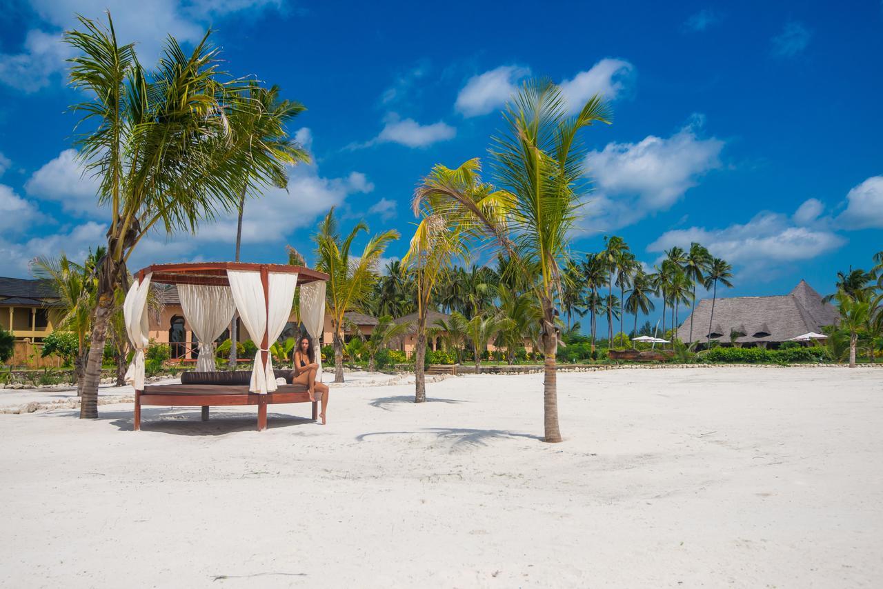 The Sands Beach Resort Bwejuu Esterno foto