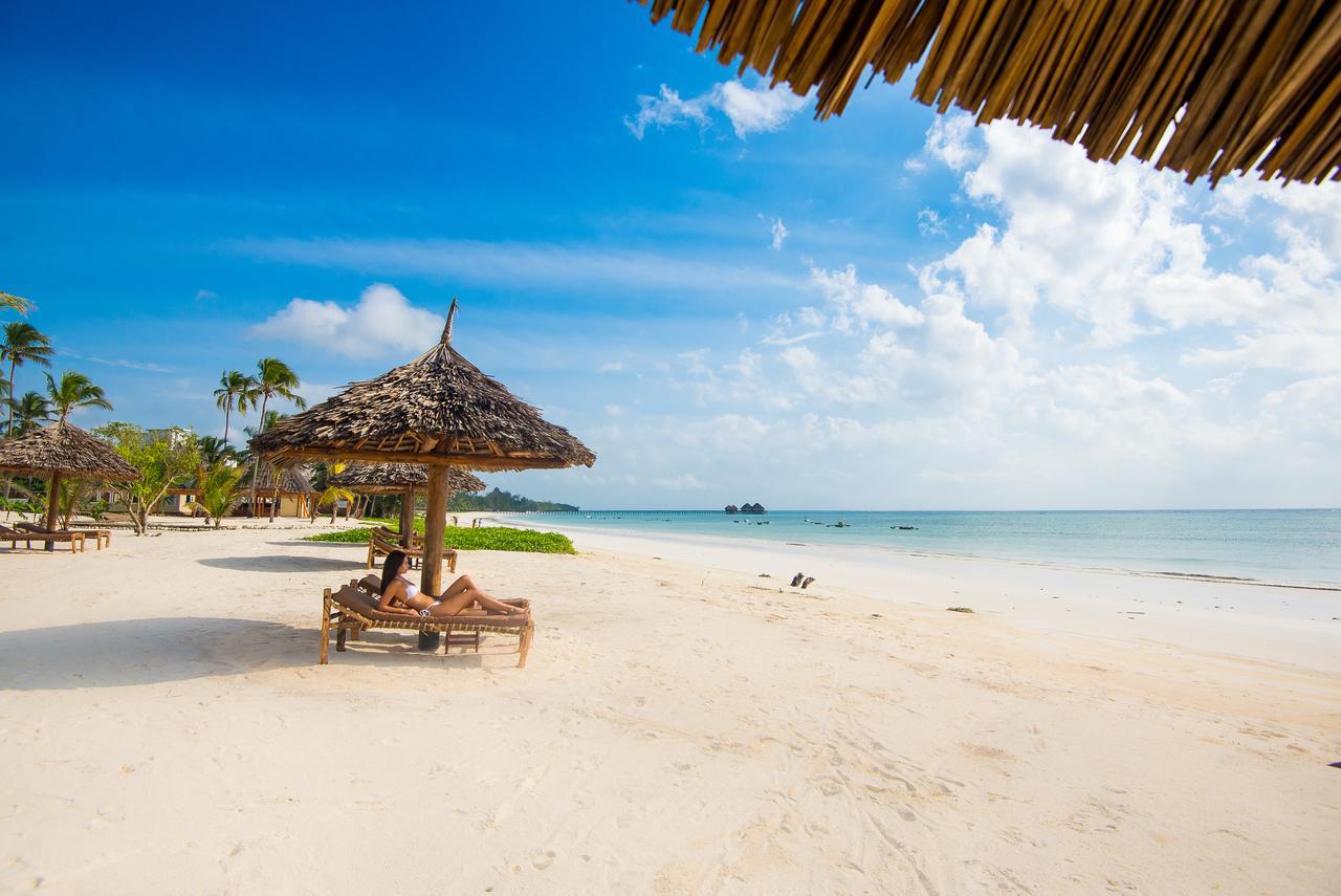 The Sands Beach Resort Bwejuu Esterno foto