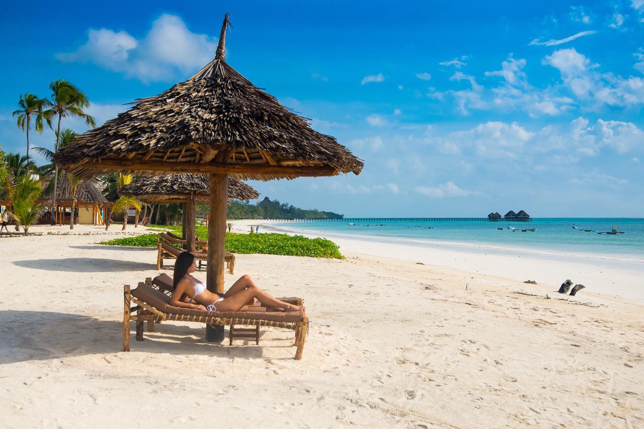 The Sands Beach Resort Bwejuu Esterno foto