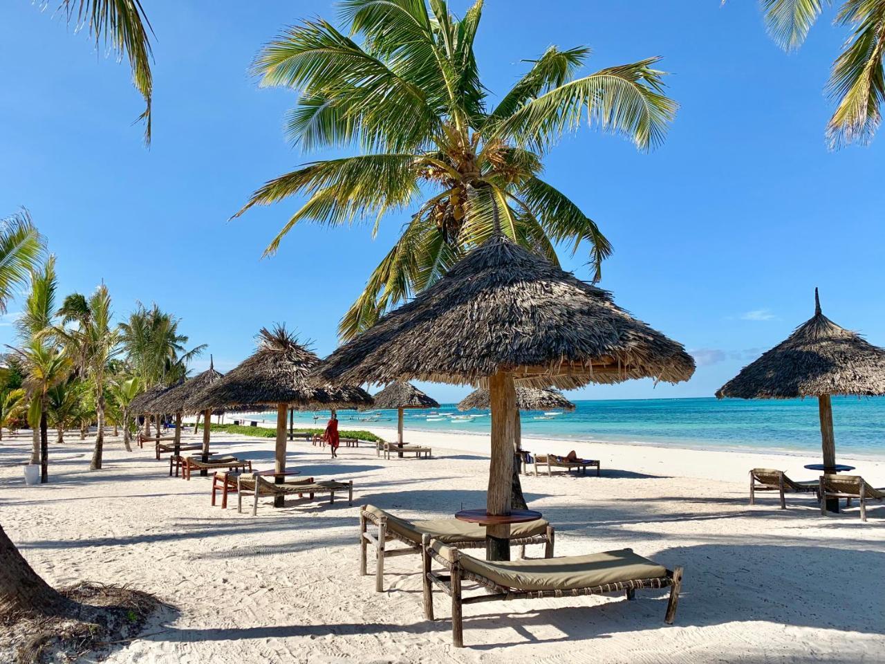 The Sands Beach Resort Bwejuu Esterno foto