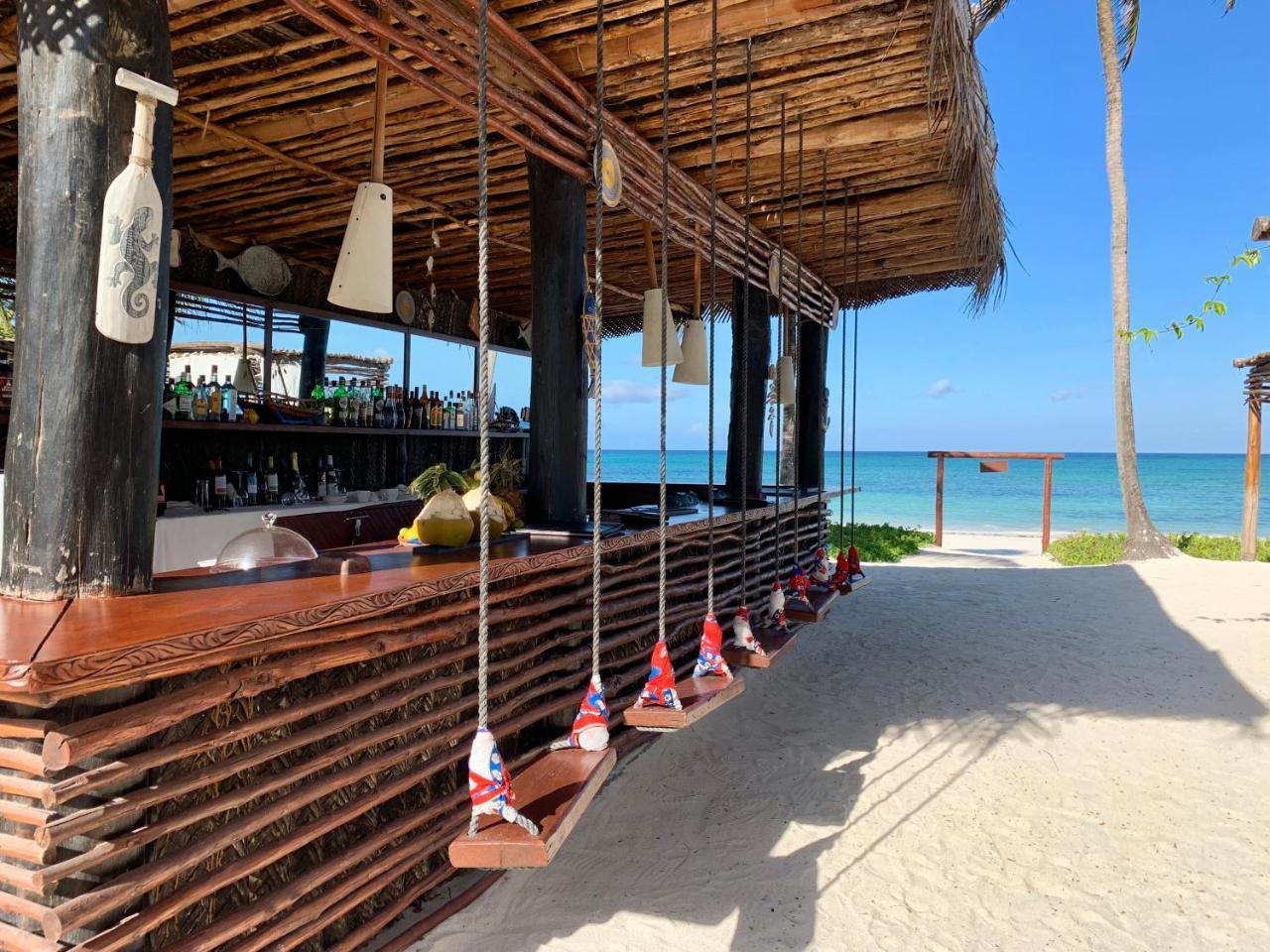 The Sands Beach Resort Bwejuu Esterno foto