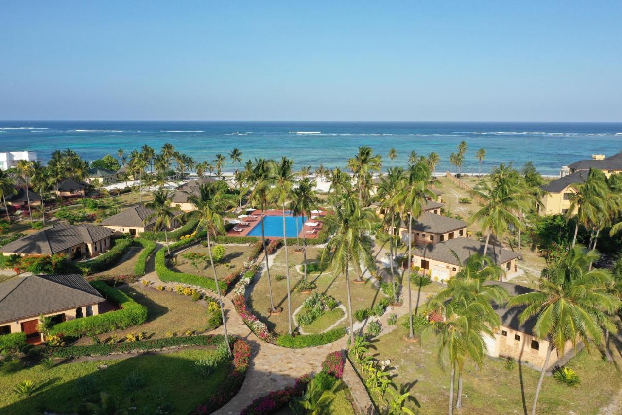 The Sands Beach Resort Bwejuu Esterno foto