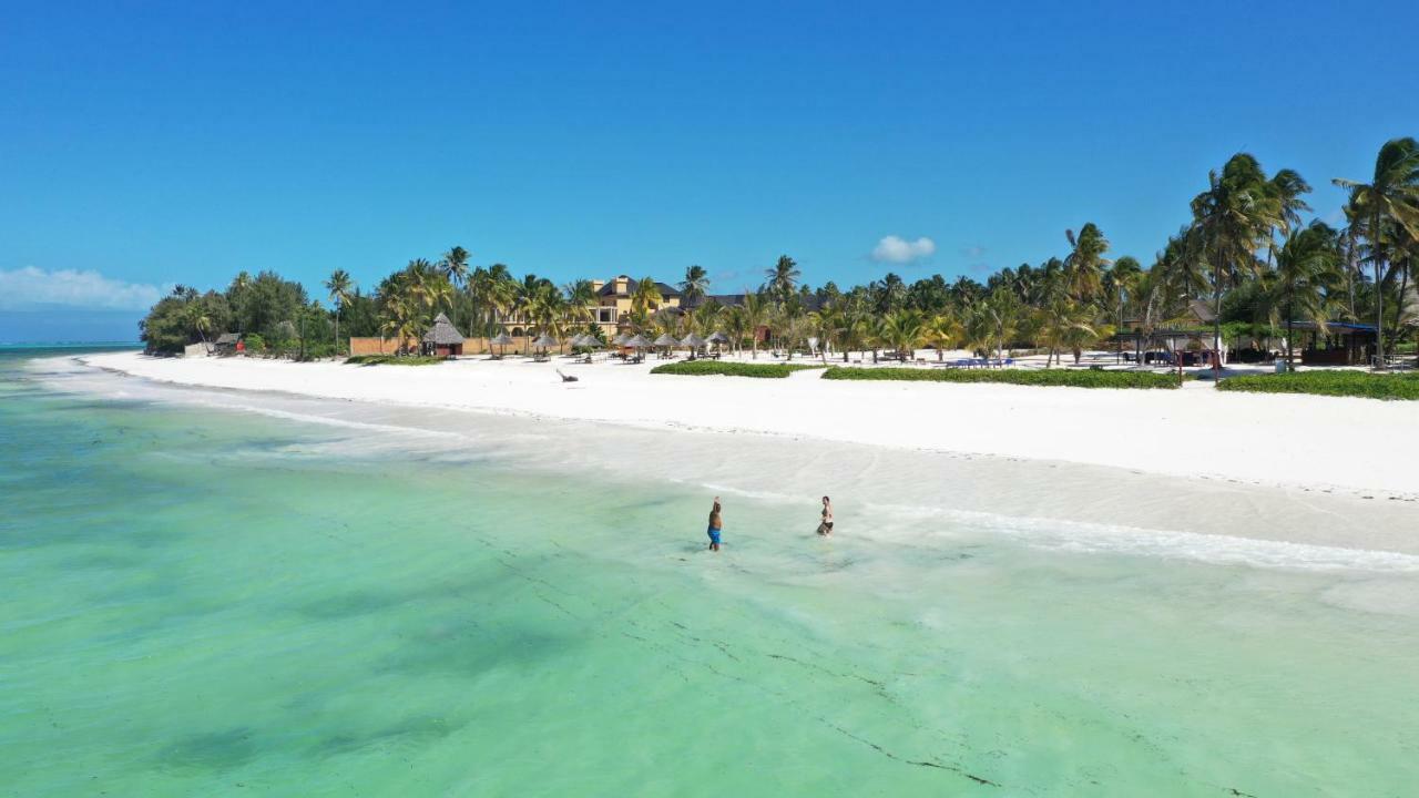The Sands Beach Resort Bwejuu Esterno foto
