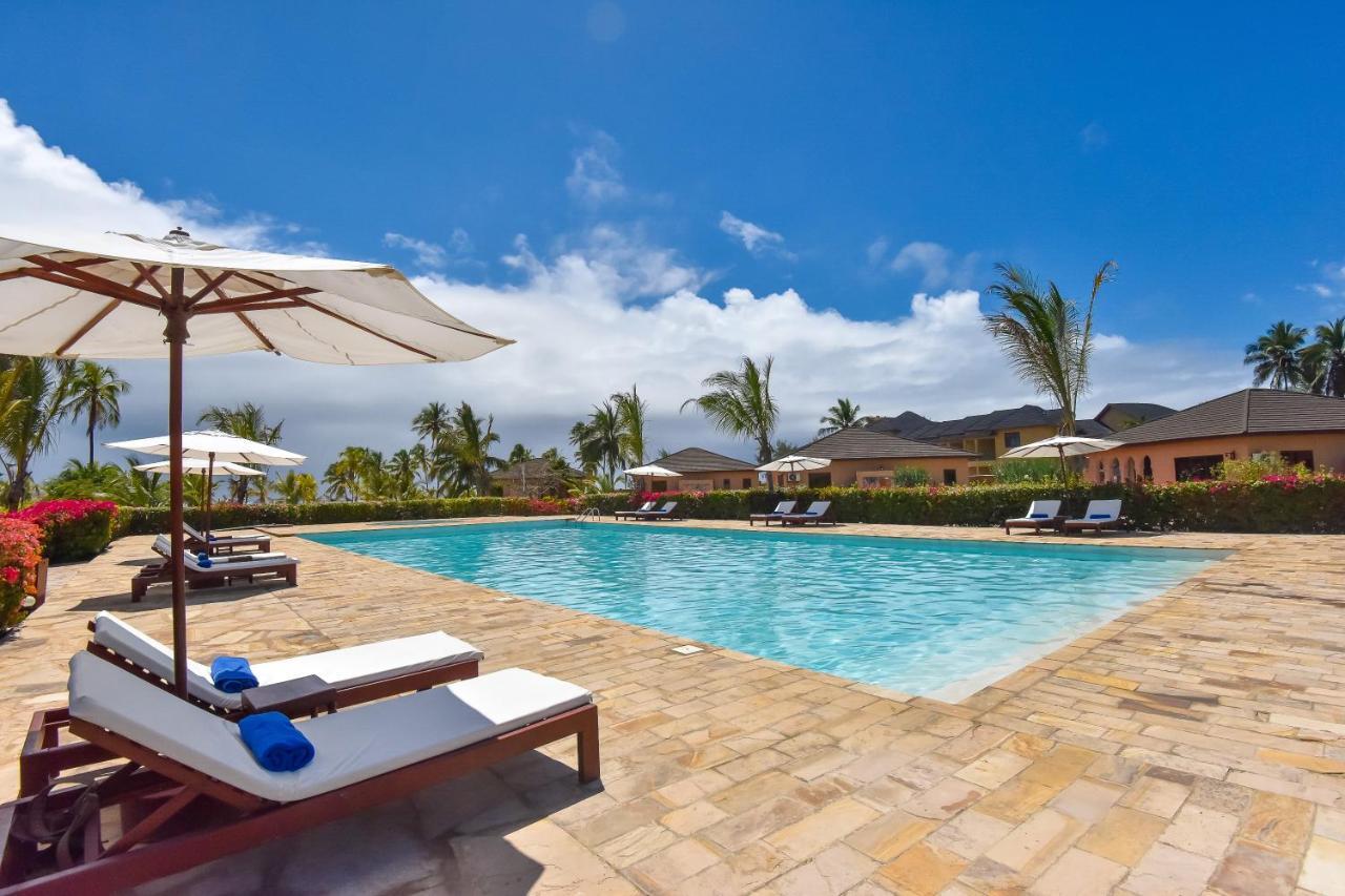 The Sands Beach Resort Bwejuu Esterno foto