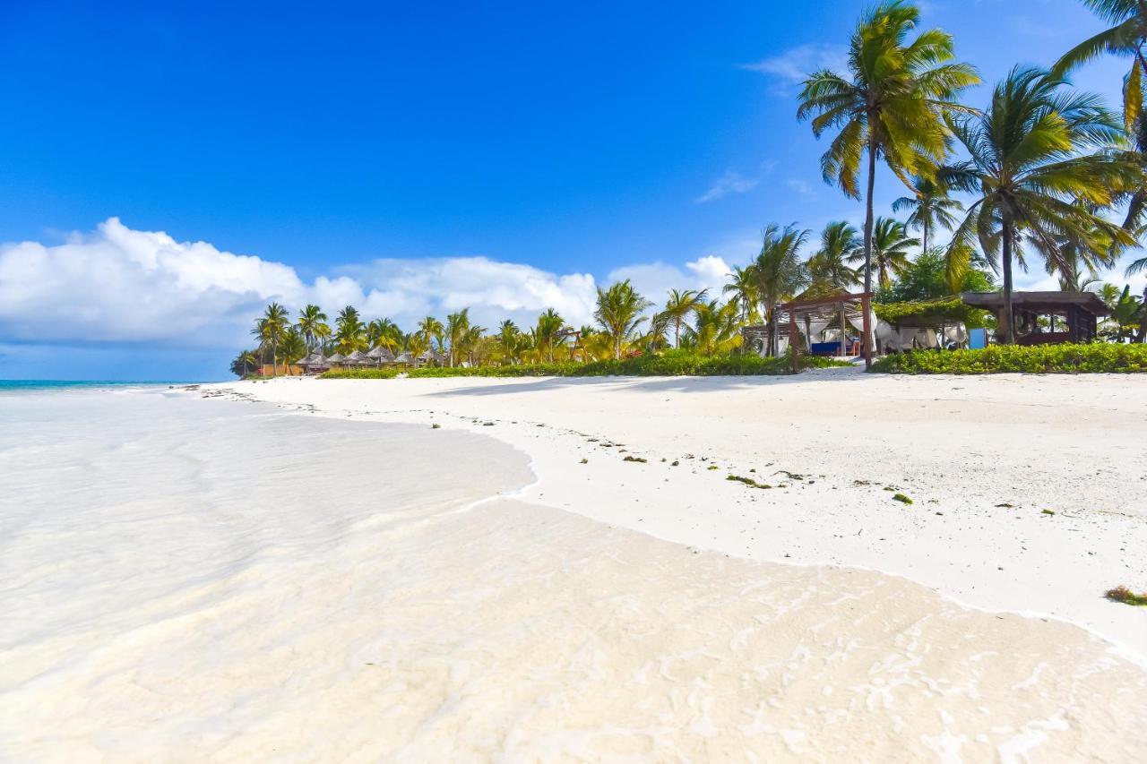 The Sands Beach Resort Bwejuu Esterno foto
