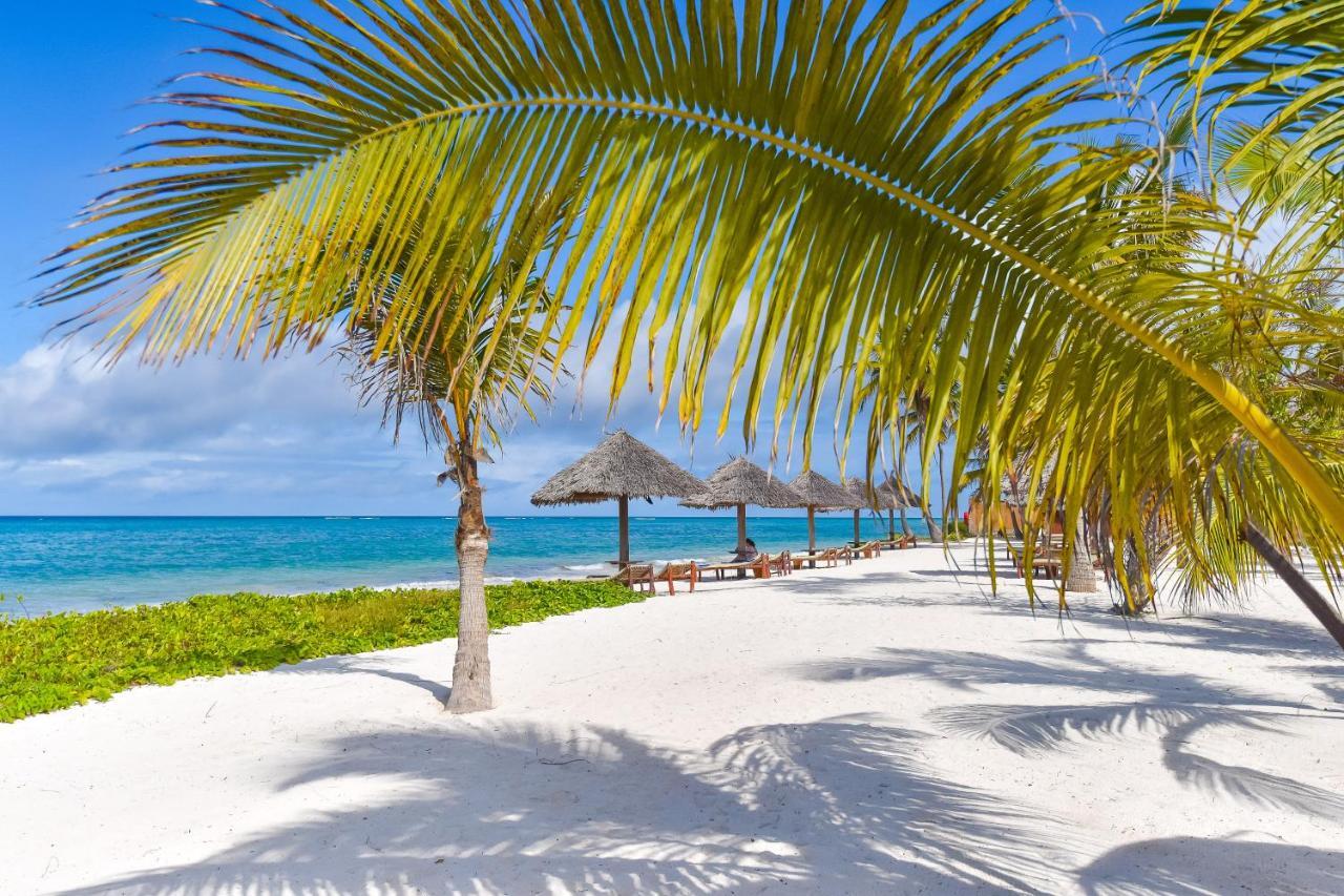 The Sands Beach Resort Bwejuu Esterno foto